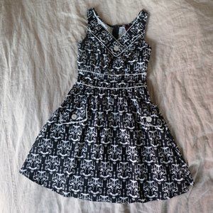 Folter Chandeliers & Bats Dress – Goth/Pinup